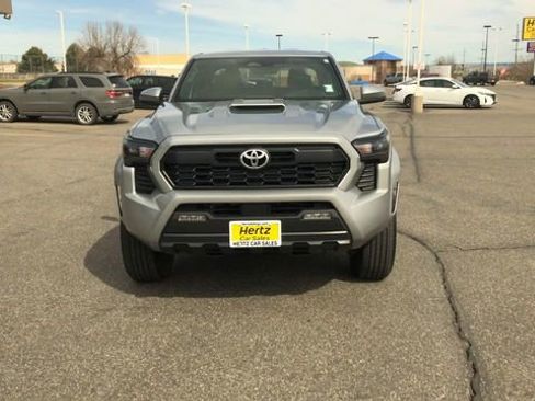 Used 2024 Toyota Tacoma TRD Sport AWD/4WD image 3