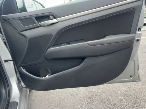 Used 2020 Hyundai Elantra SEL w/ Cargo Package (C1) FWD image 24