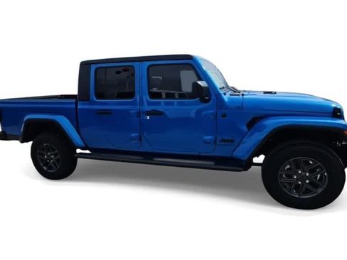 New 2025 Jeep Gladiator Sport AWD/4WD image 2