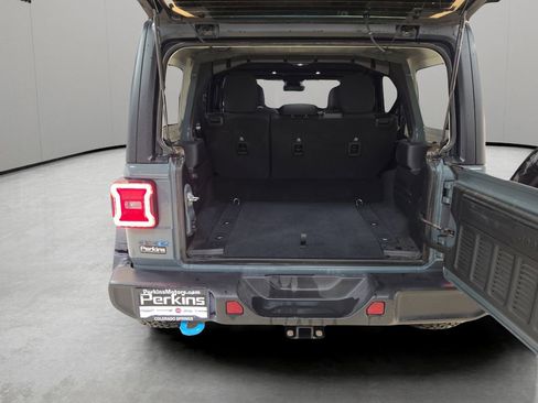 Certified 2025 Jeep Wrangler Unlimited Rubicon 4xe w/ Convenience Group AWD/4WD image 10