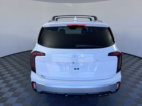 Certified 2024 Kia Telluride SX w/ Towing Package FWD image 4
