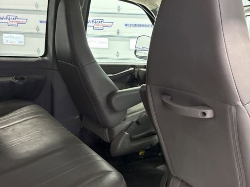Used 2017 Chevrolet Express 2500 LS RWD image 32