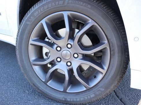 Used 2021 Jeep Grand Cherokee High Altitude AWD/4WD image 17