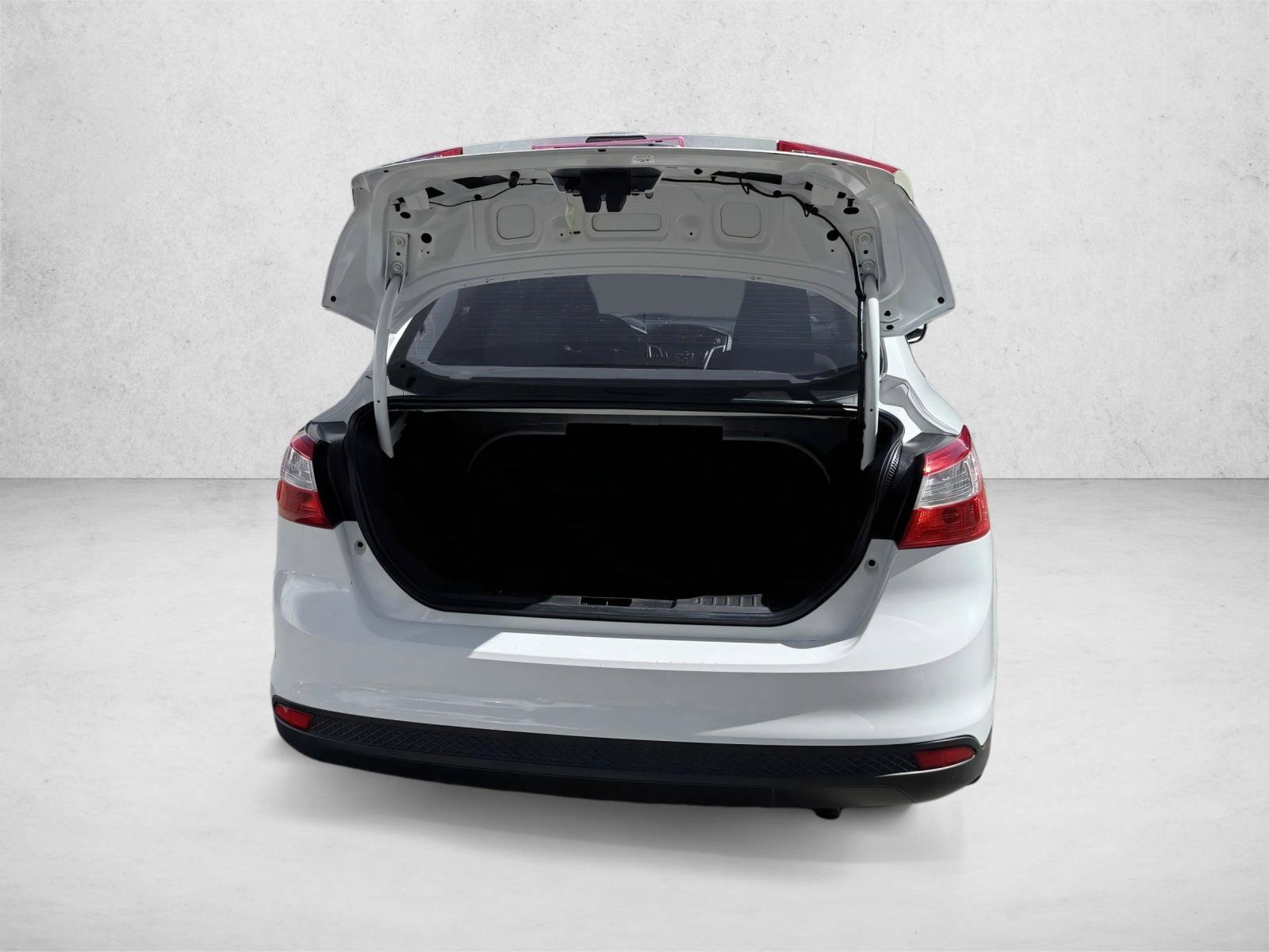 Used 2012 Ford Focus SE FWD image 7