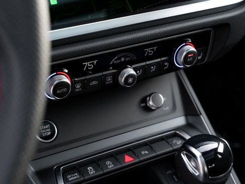 New 2025 Audi Q3 2.0T Premium Plus image 14