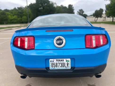 Used 2010 Ford Mustang GT RWD image 7