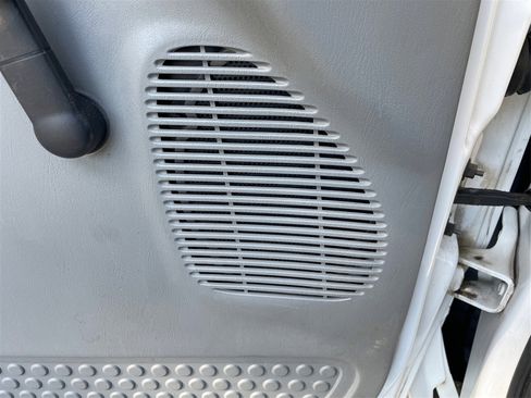 Used 2004 Ford F250 XL image 39