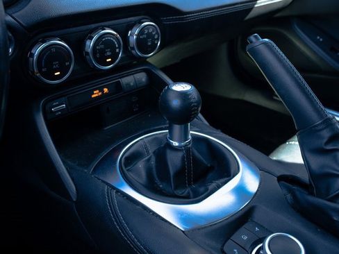 Used 2024 MAZDA MX-5 Miata RF Grand Touring w/ Weather Package image 15