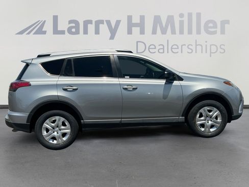 Used 2018 Toyota RAV4 LE w/ Carpet Mat Package FWD image 6