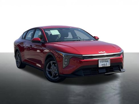 Used 2025 Kia K4 FWD image 2