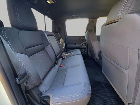 New 2026 Nissan Frontier SV w/ Tow Package image 8