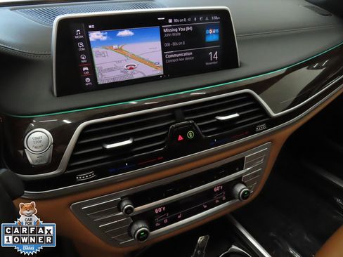 Used 2022 BMW 750i xDrive w/ M Sport Package image 19