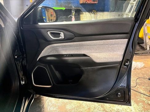 Used 2022 Jeep Compass Latitude w/ Convenience Group image 19