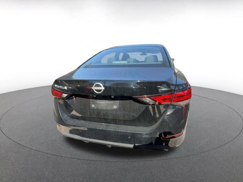 Used 2025 Nissan Sentra S image 5