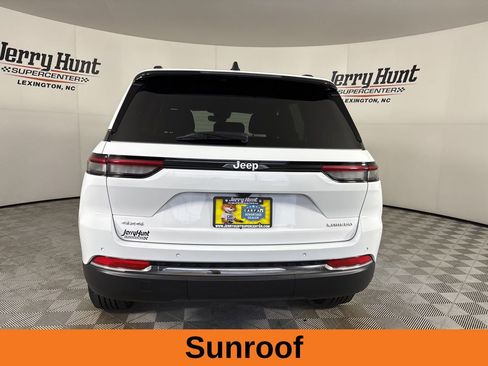 Used 2024 Jeep Grand Cherokee Laredo X image 6