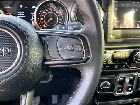Used 2023 Jeep Wrangler Sport S image 21