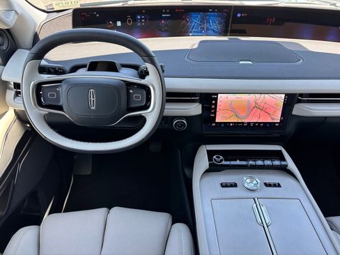 New 2026 Lincoln Navigator Reserve AWD/4WD image 5