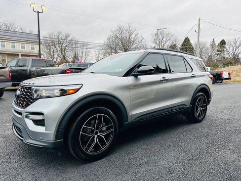 Used 2020 Ford Explorer ST w/ Premium Technology Package image 7