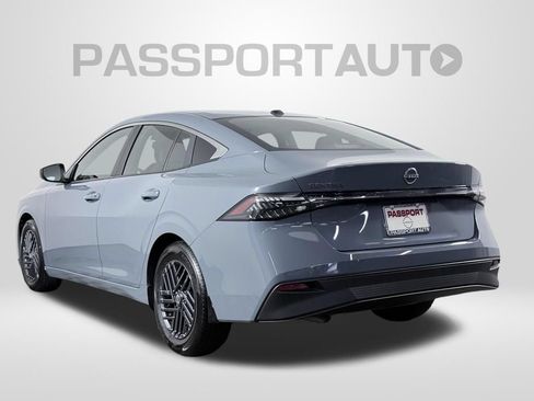 Certified 2026 Nissan Sentra SV w/ SV Convenience Package FWD image 5