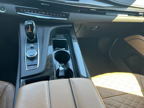 Used 2021 Cadillac Escalade Sport w/ Driver Assist Tech Package image 38