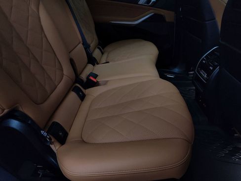 Certified 2025 BMW X7 xDrive40i image 26