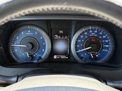 Used 2015 Toyota Sienna XLE w/ XLE Navigation Package FWD image 23