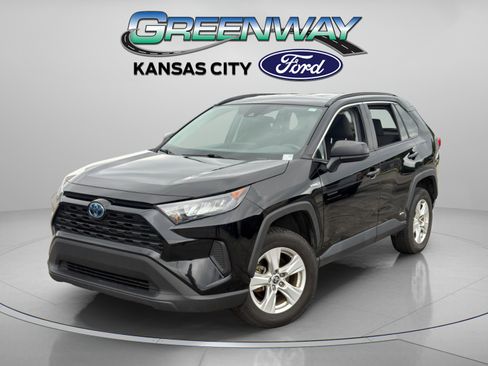 Used 2021 Toyota RAV4 LE AWD/4WD image 4