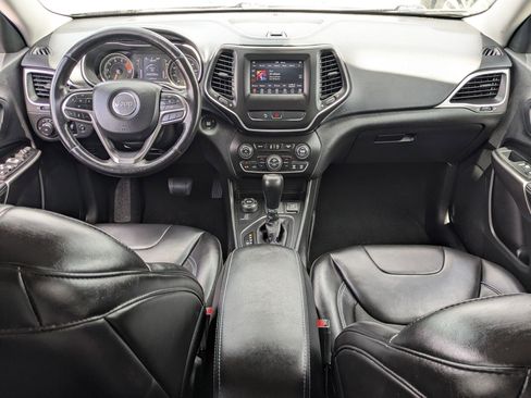 Used 2019 Jeep Cherokee Latitude Plus w/ Comfort/Convenience Group AWD/4WD image 24