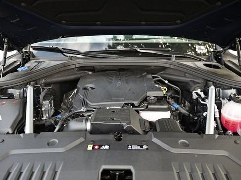 New 2026 Genesis GV70 2.5T Advanced AWD/4WD image 13