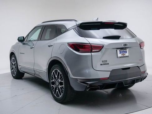 Used 2023 Chevrolet Blazer RS w/ Enhanced Convenience Package FWD image 3
