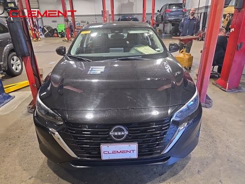 Used 2024 Nissan Sentra SV image 2