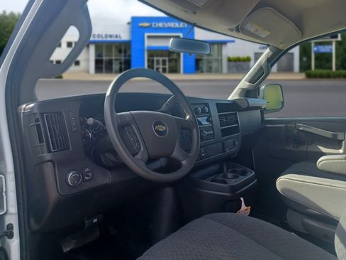 Used 2024 Chevrolet Express 2500 w/ Driver Convenience Package RWD image 8