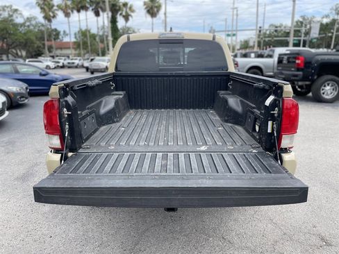 Used 2017 Toyota Tacoma TRD Sport w/ Tow Package RWD image 41