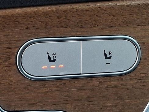 Used 2020 Mercedes-Benz GLE 350 4MATIC image 25