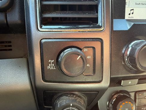 Used 2018 Ford F150 XLT w/ Equipment Group 302A Luxury AWD/4WD image 20