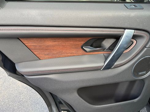 Used 2023 Land Rover Discovery Sport SE R-Dynamic image 20