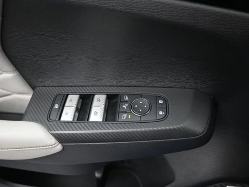 Used 2025 Mitsubishi Outlander SEL FWD image 11