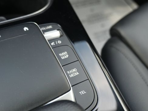Used 2021 Mercedes-Benz A 220 4MATIC w/ Premium Package image 39