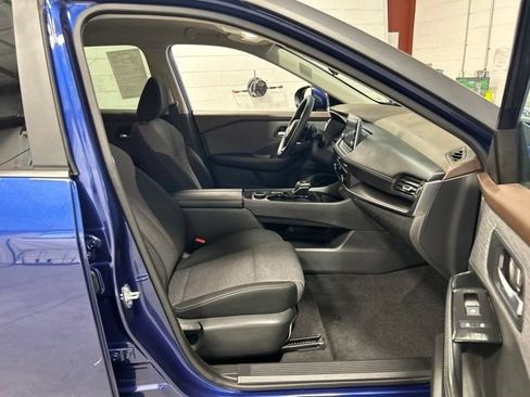 Used 2023 Nissan Rogue SV AWD/4WD image 13