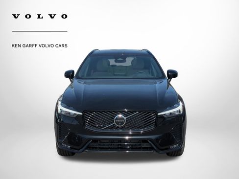 New 2026 Volvo XC60 B5 Plus w/ Climate Package AWD/4WD image 9