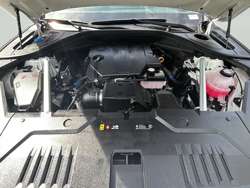 Certified 2026 Genesis GV70 2.5T AWD/4WD image 9