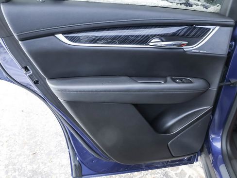 Used 2024 Cadillac XT6 Premium Luxury image 27