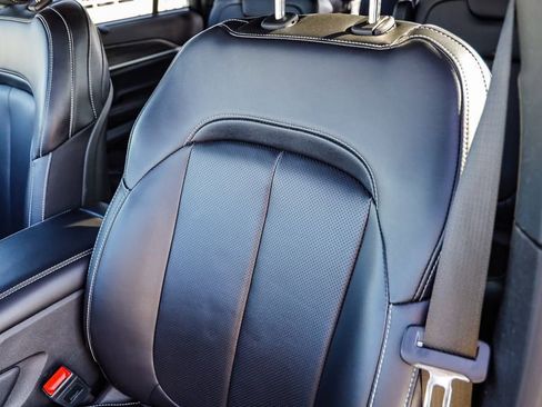 Certified 2024 Jeep Grand Cherokee L Limited w/ Luxury Tech Group II image 31