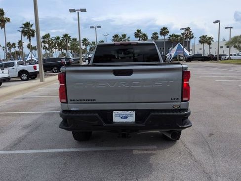 Used 2025 Chevrolet Silverado 2500 LTZ w/ LTZ Plus Package image 5