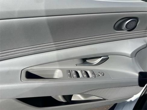 Certified 2025 Hyundai Elantra Sport FWD image 13