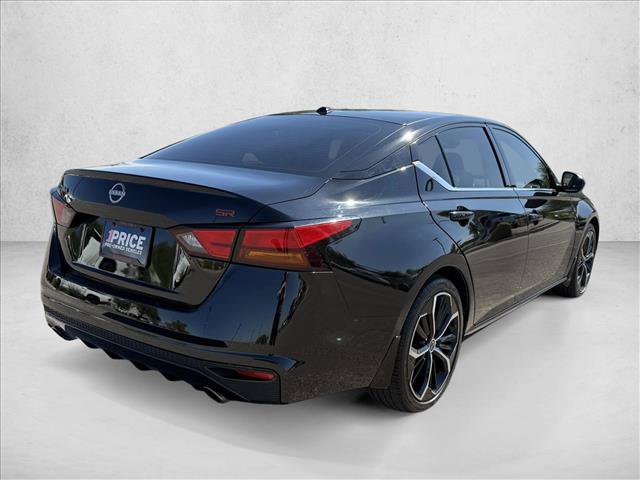 Used 2024 Nissan Altima 2.5 SR w/ SR Premium Package FWD image 5