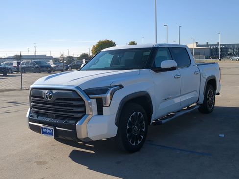 Used 2023 Toyota Tundra Limited image 8