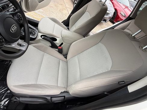 Used 2021 Kia Soul LX FWD image 22