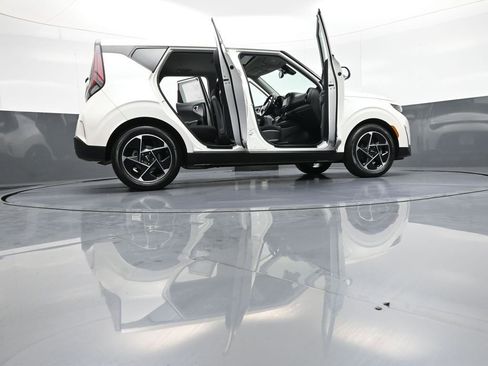 Used 2023 Kia Soul EX FWD image 48