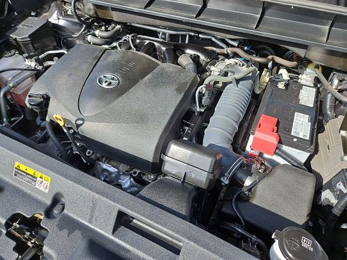 Used 2021 Toyota Highlander Limited image 30